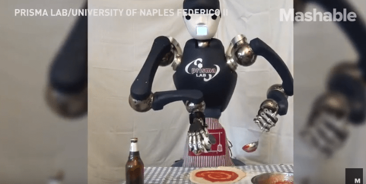 Il robot pizzaiolo